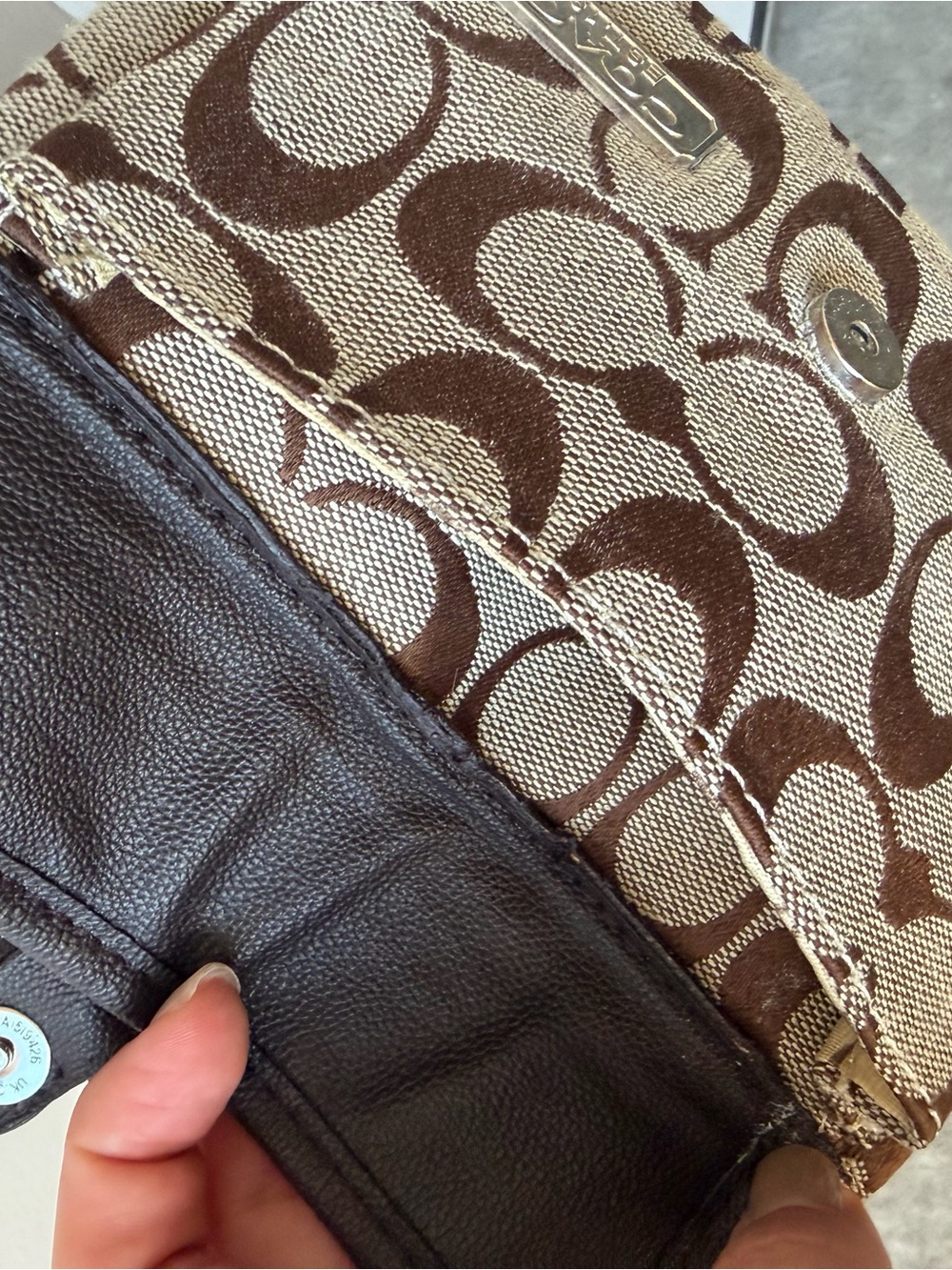 Vintage Coach Soho signature buckle front pocket wristlet wallet - Picture 8 of 8
